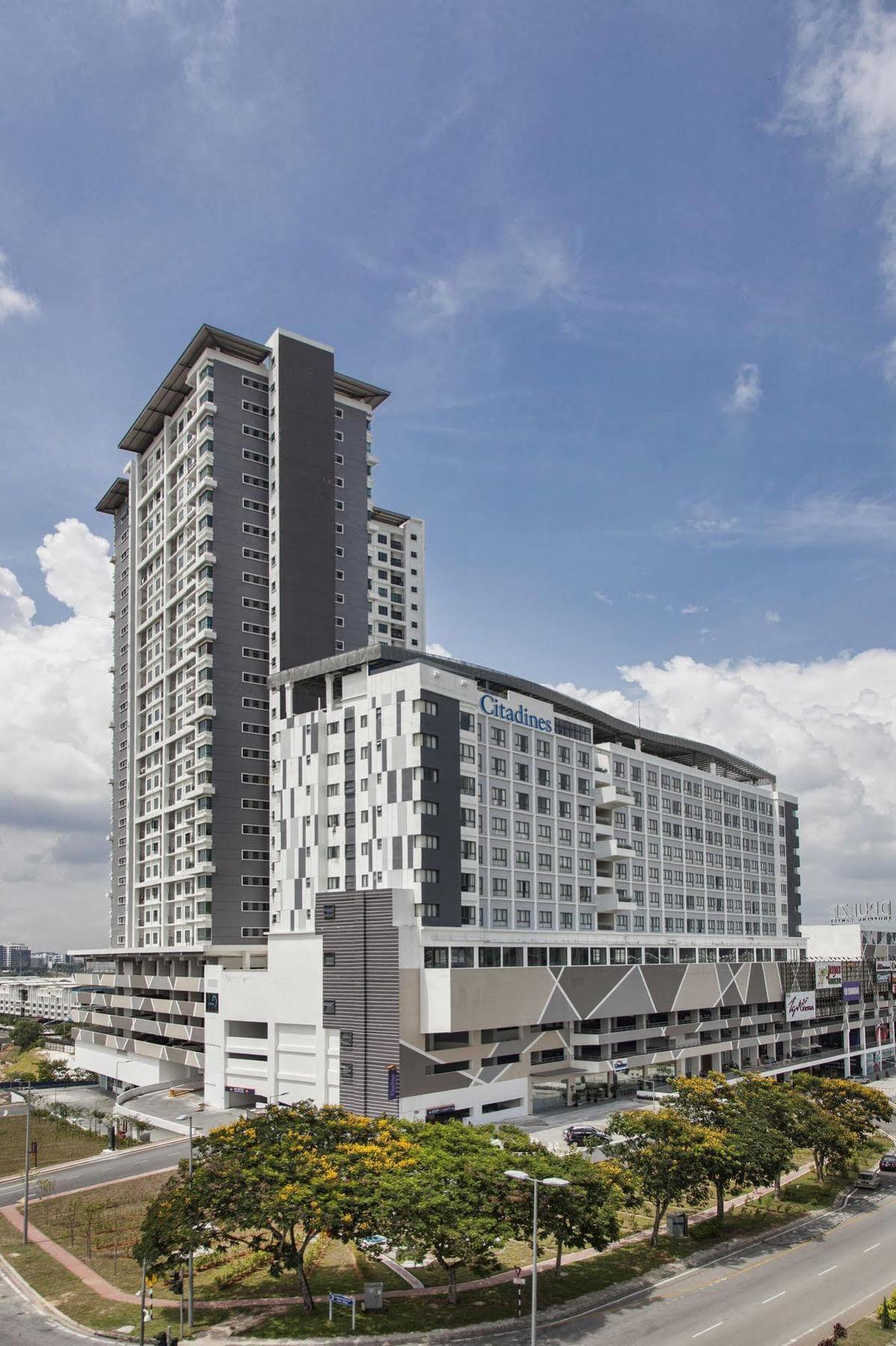 Citadines Dpulze Cyberjaya Aparthotel Exterior photo